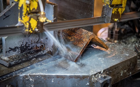 巴彦淖尔挑选金属带锯床需注意的因素有哪些？